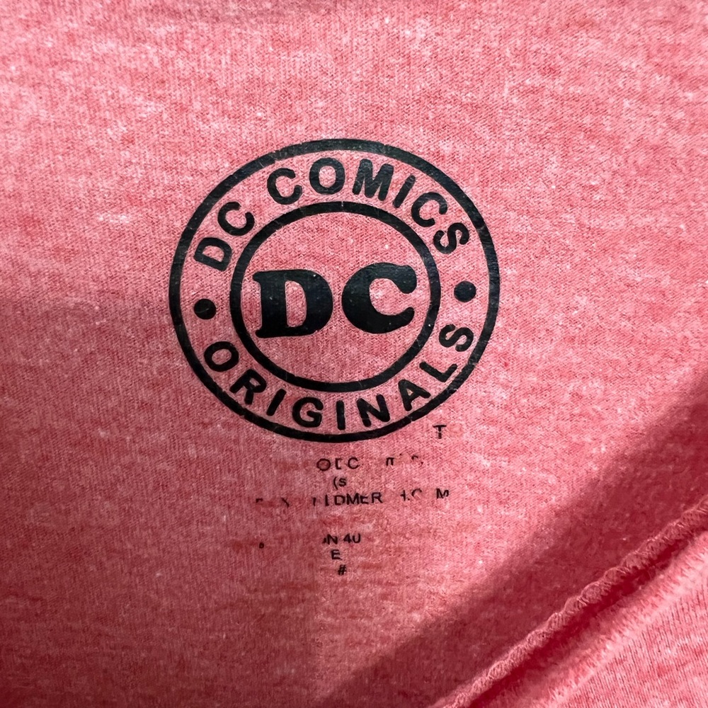 DC Wonder Woman tshirt graphic - Picture 3 of 5